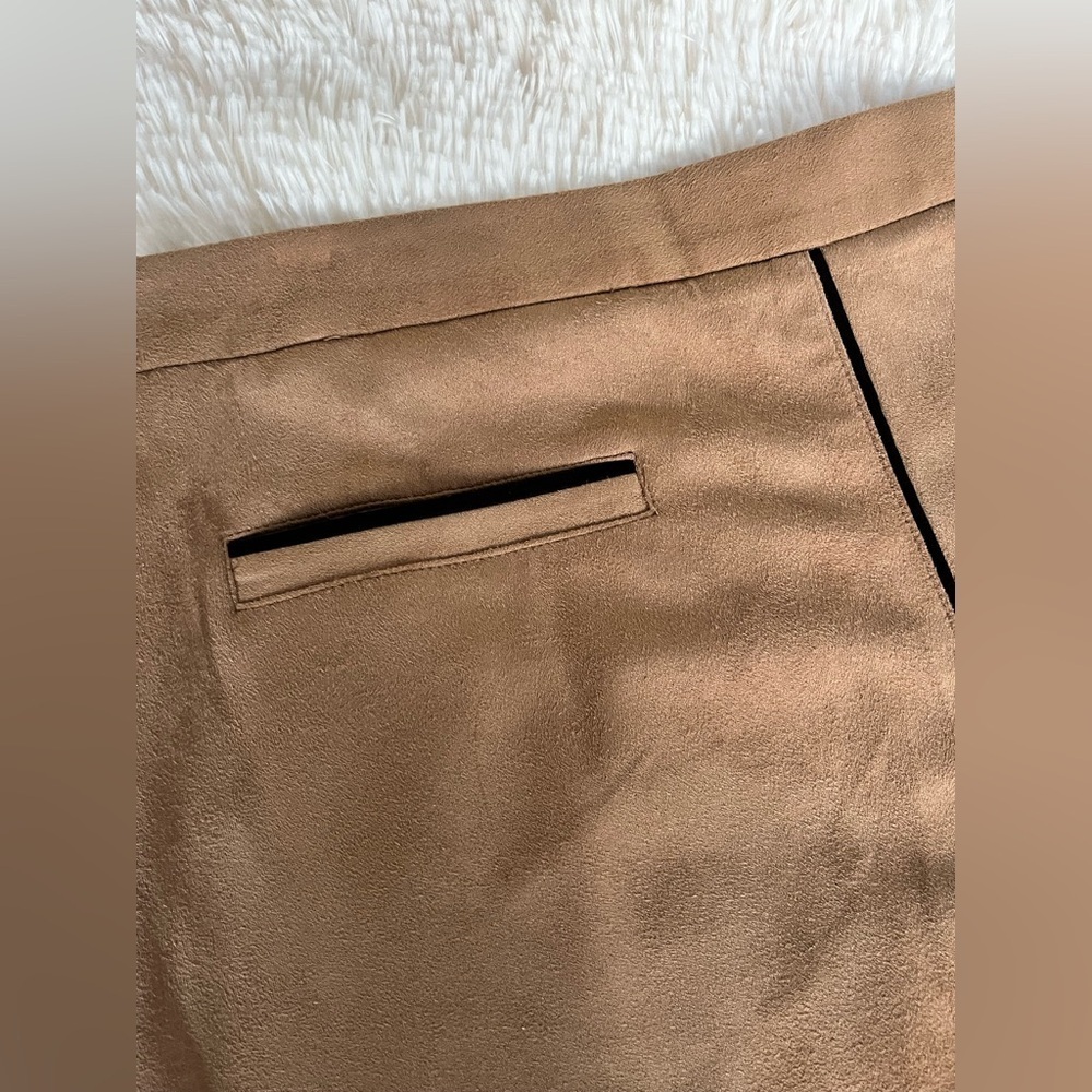 J McLaughlin Tan Skirt Sonya Faux Suede Pencil Midi Skirt Tan Size 12 - Picture 4 of 15